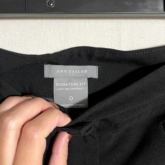 Ann Taylor Signature Fit Black Wide Leg Trousers Pants Just Below Waist - Size 0 - Picture 5 of 10